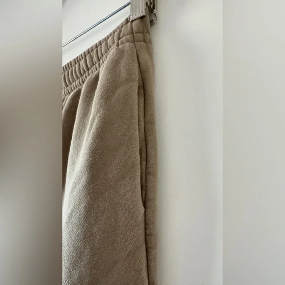 Reformation Kira Wide Leg Sweatpants Taupe - Picture 4 of 12